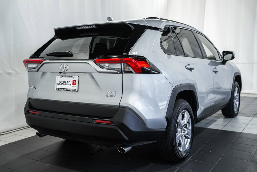 Used 2025 Toyota RAV4 XLE AWD/4WD image 4