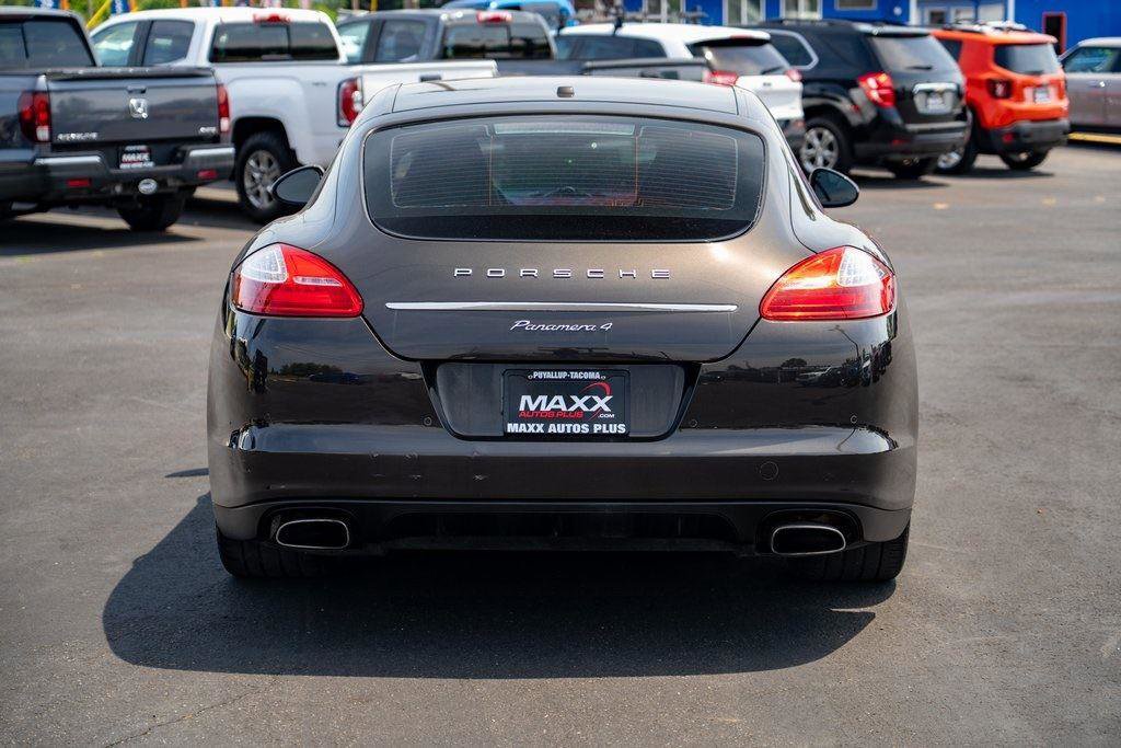 Used 2013 Porsche Panamera 4 w/ Premium Pkg image 10