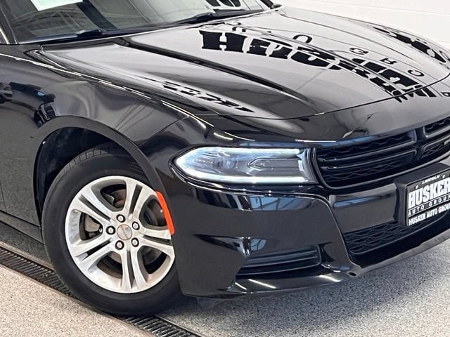 Used 2022 Dodge Charger SXT RWD image 3
