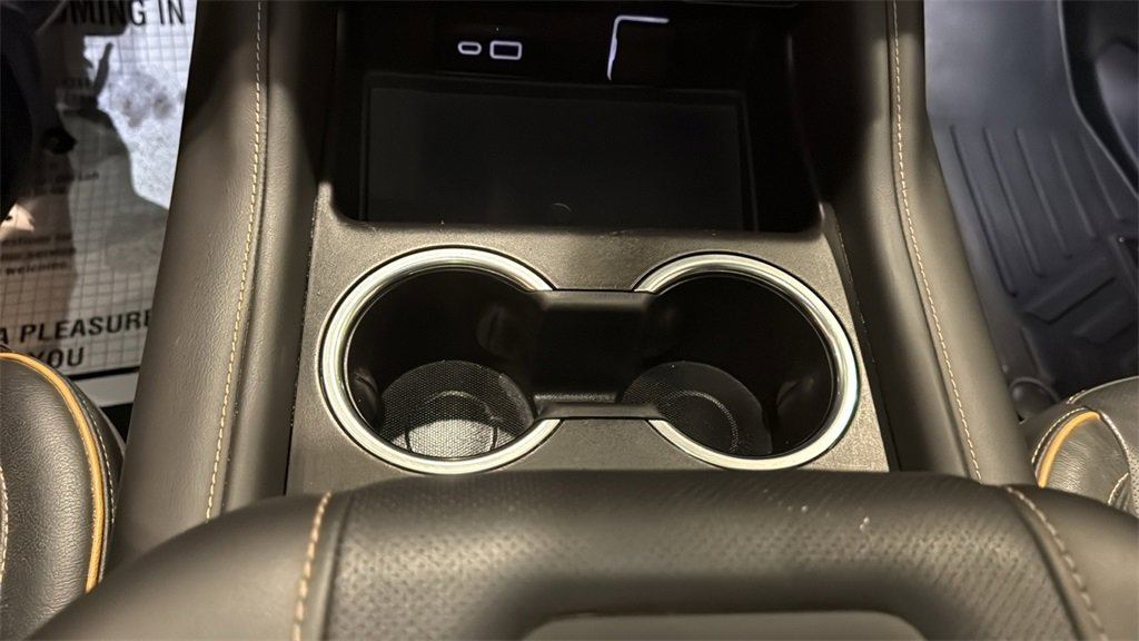 Used 2021 GMC Yukon AT4 w/ AT4 Premium Plus Package image 31