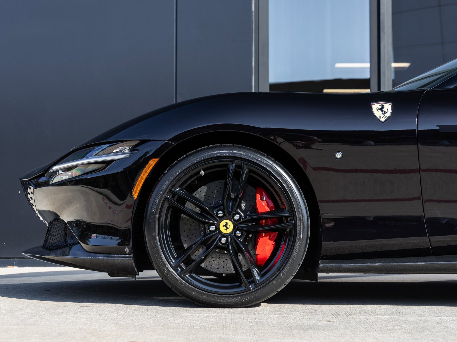 Used 2024 Ferrari Roma Spider image 12