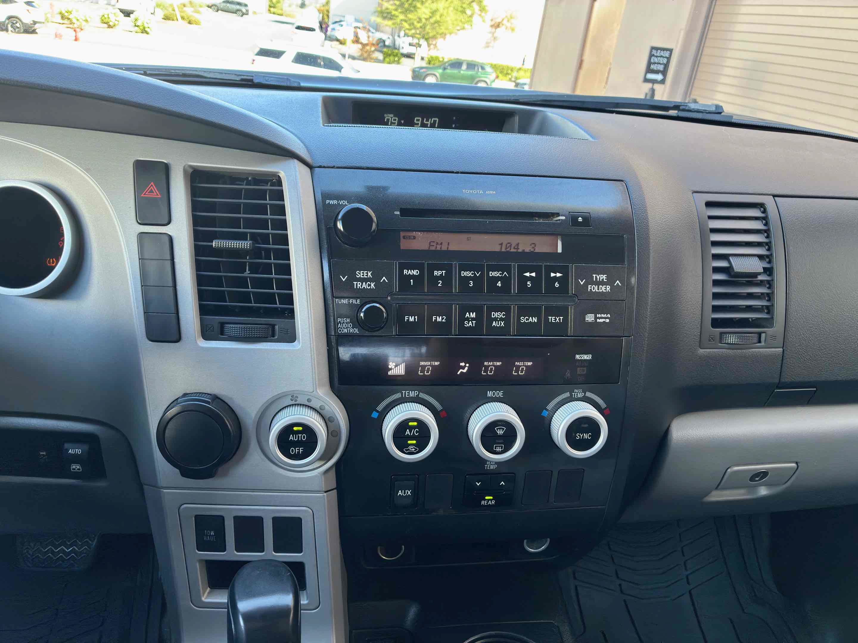 Used 2008 Toyota Sequoia SR5 RWD image 21