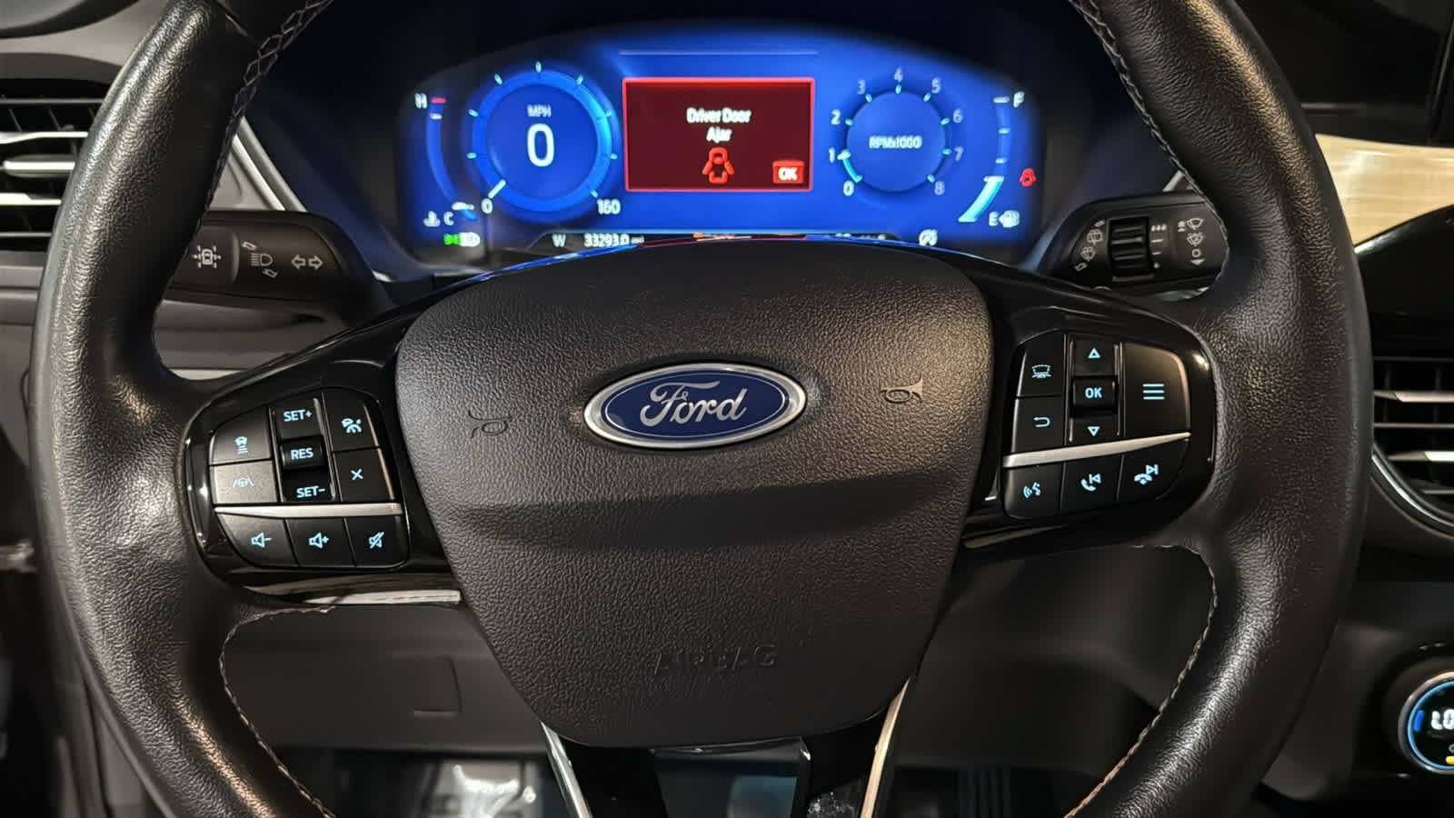 Used 2021 Ford Escape Titanium w/ Titanium Elite Package AWD/4WD image 11