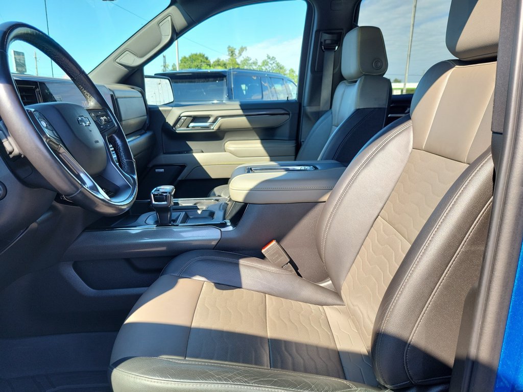 Used 2022 Chevrolet Silverado 1500 ZR2 w/ Technology Package AWD/4WD image 5