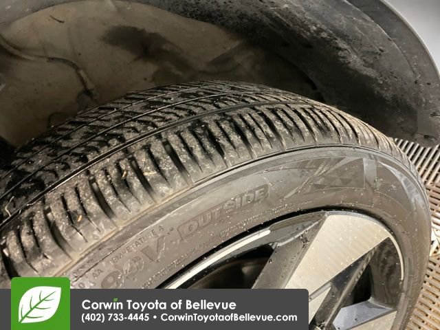 Used 2024 Hyundai Kona Limited image 28