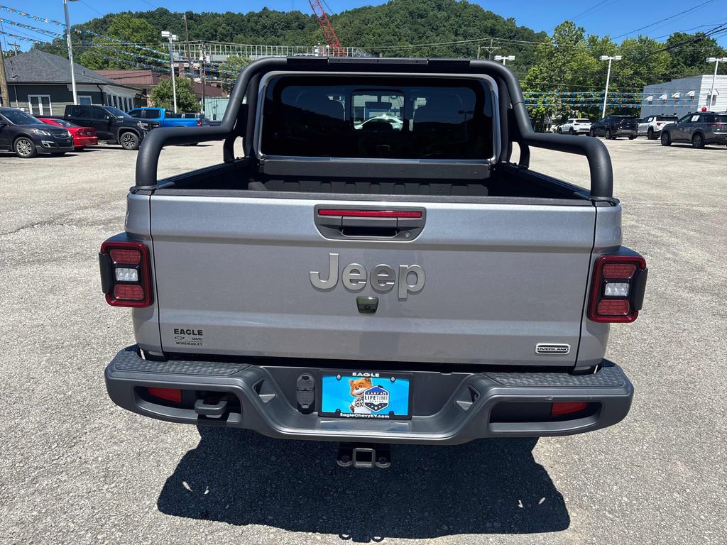 Used 2020 Jeep Gladiator Overland AWD/4WD image 4