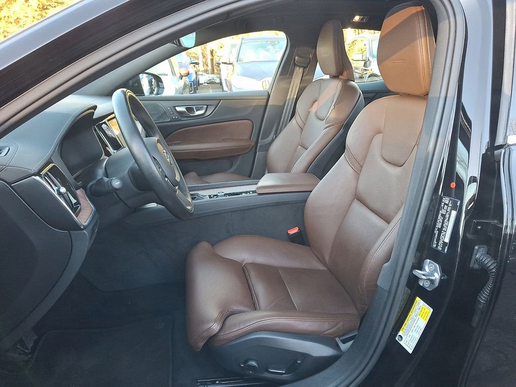 Used 2019 Volvo S60 T6 Inscription image 9
