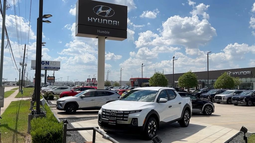 Used 2025 Hyundai Santa Cruz SE image 40