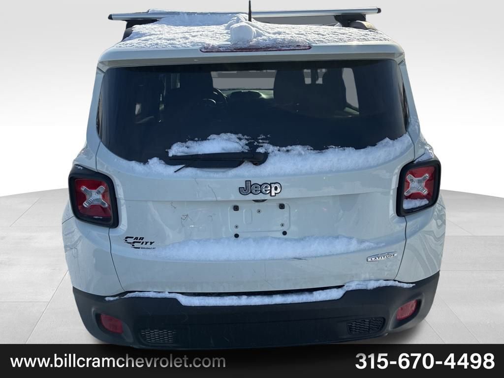 Used 2016 Jeep Renegade Latitude image 18