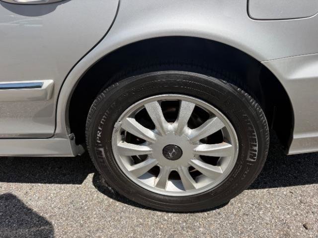 Used 2005 Hyundai Sonata GLS FWD image 12