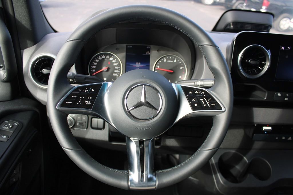 New 2025 Mercedes-Benz Sprinter 4500 image 4
