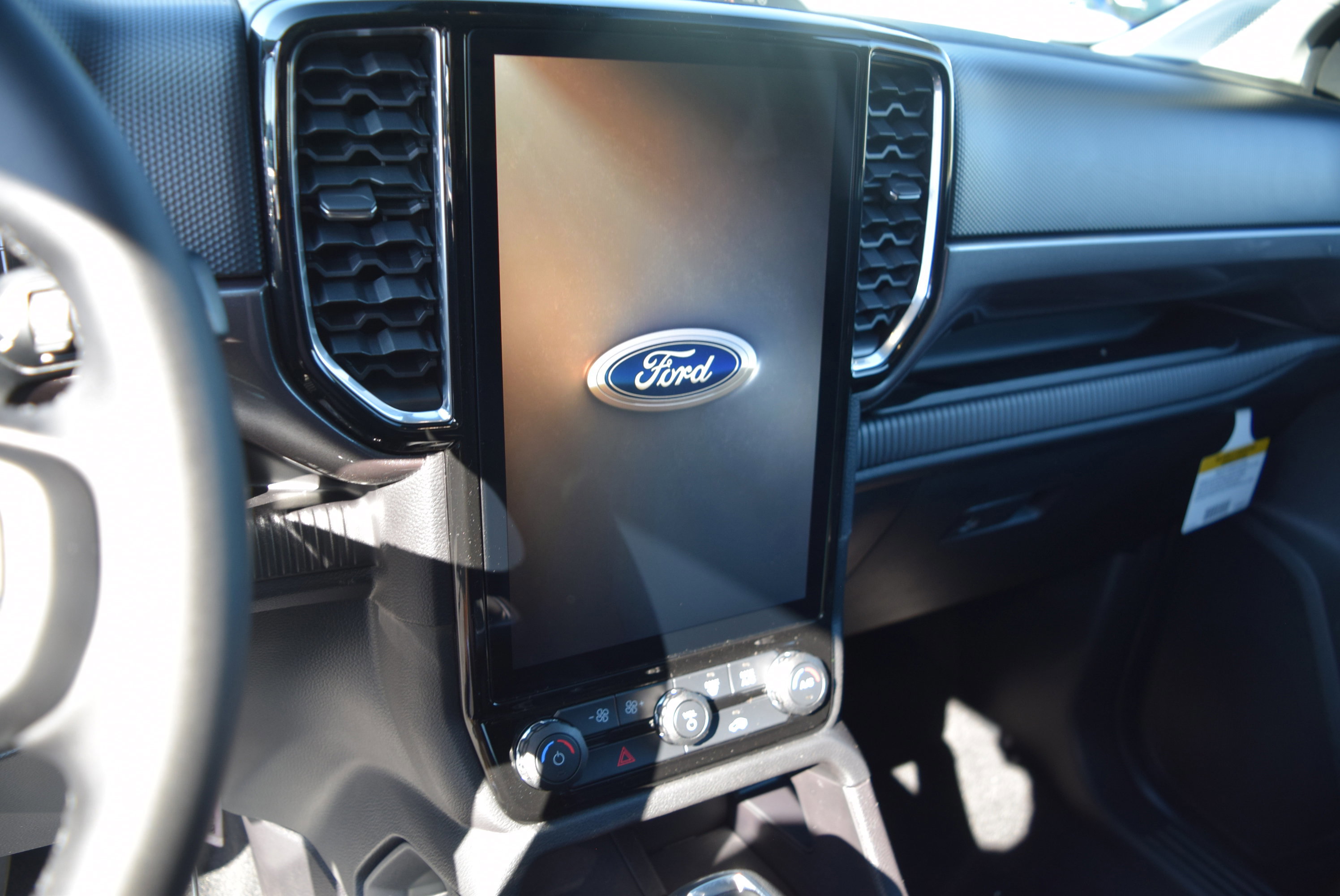 Used 2025 Ford Ranger XLT w/ Equipment Group 301A High image 9