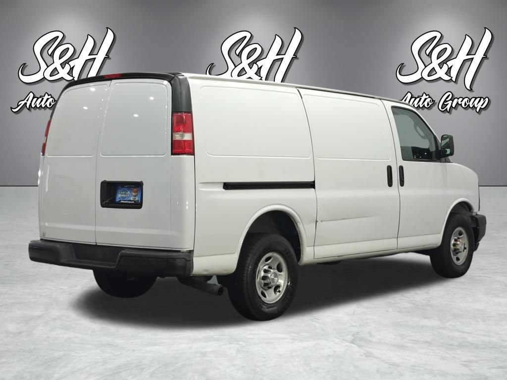 Used 2017 Chevrolet Express 2500 RWD image 17