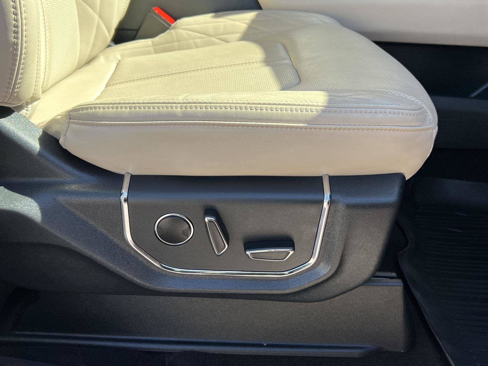 Used 2023 Ford Expedition Max Platinum image 15