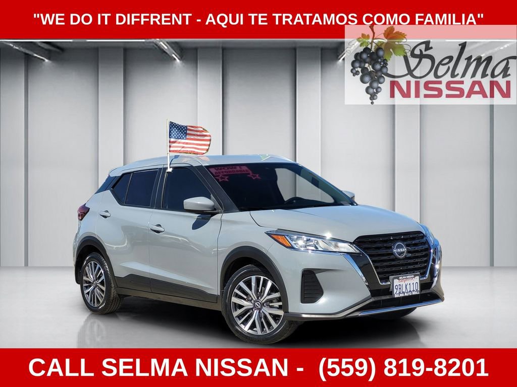 Used 2022 Nissan Kicks SV w/ Interior Electronics Package FWD image 1
