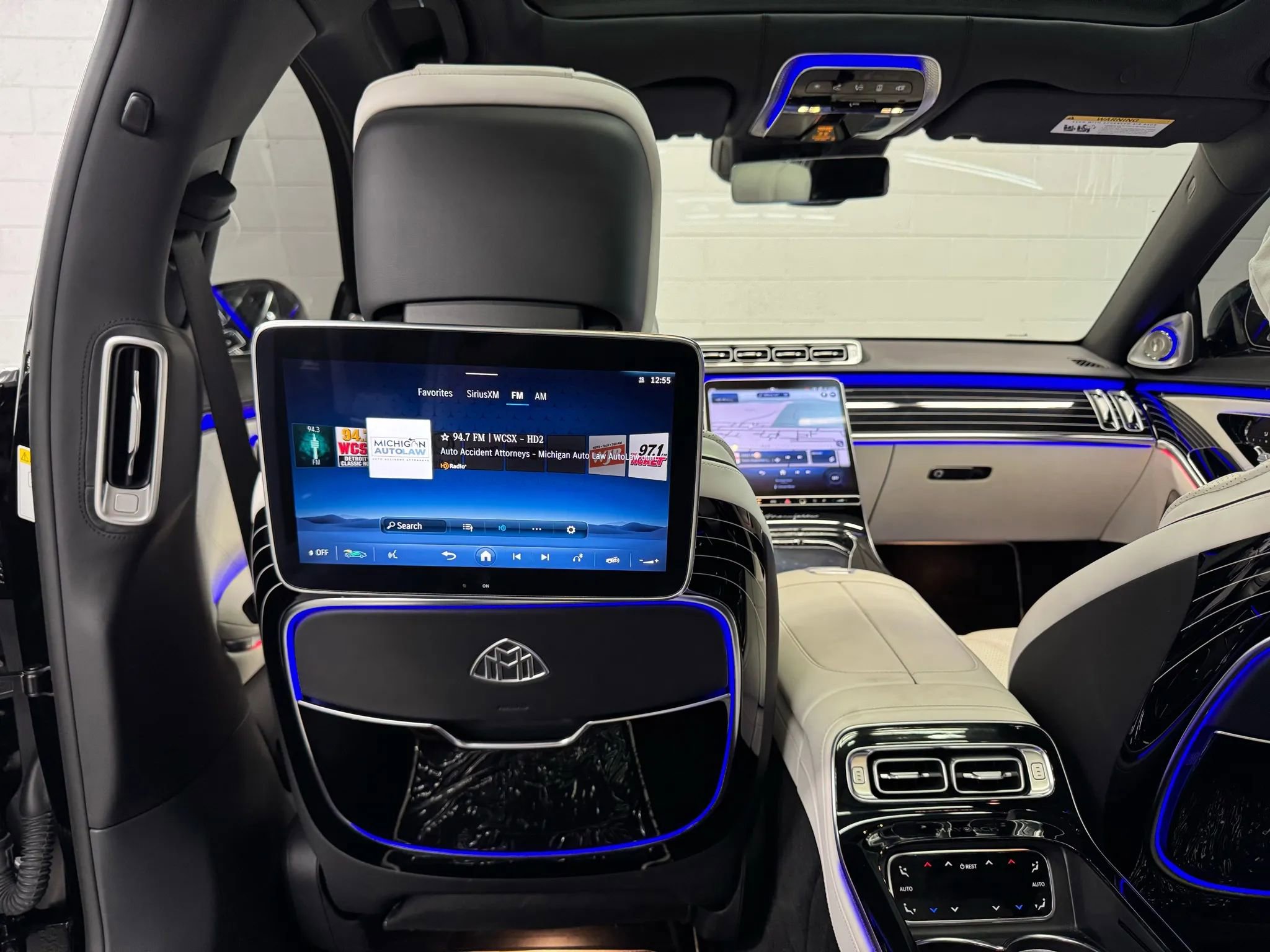 Used 2023 Mercedes-Benz Maybach S 680 S 680 4MATIC Sedan 4D w/ Manufaktur Leather Package image 39