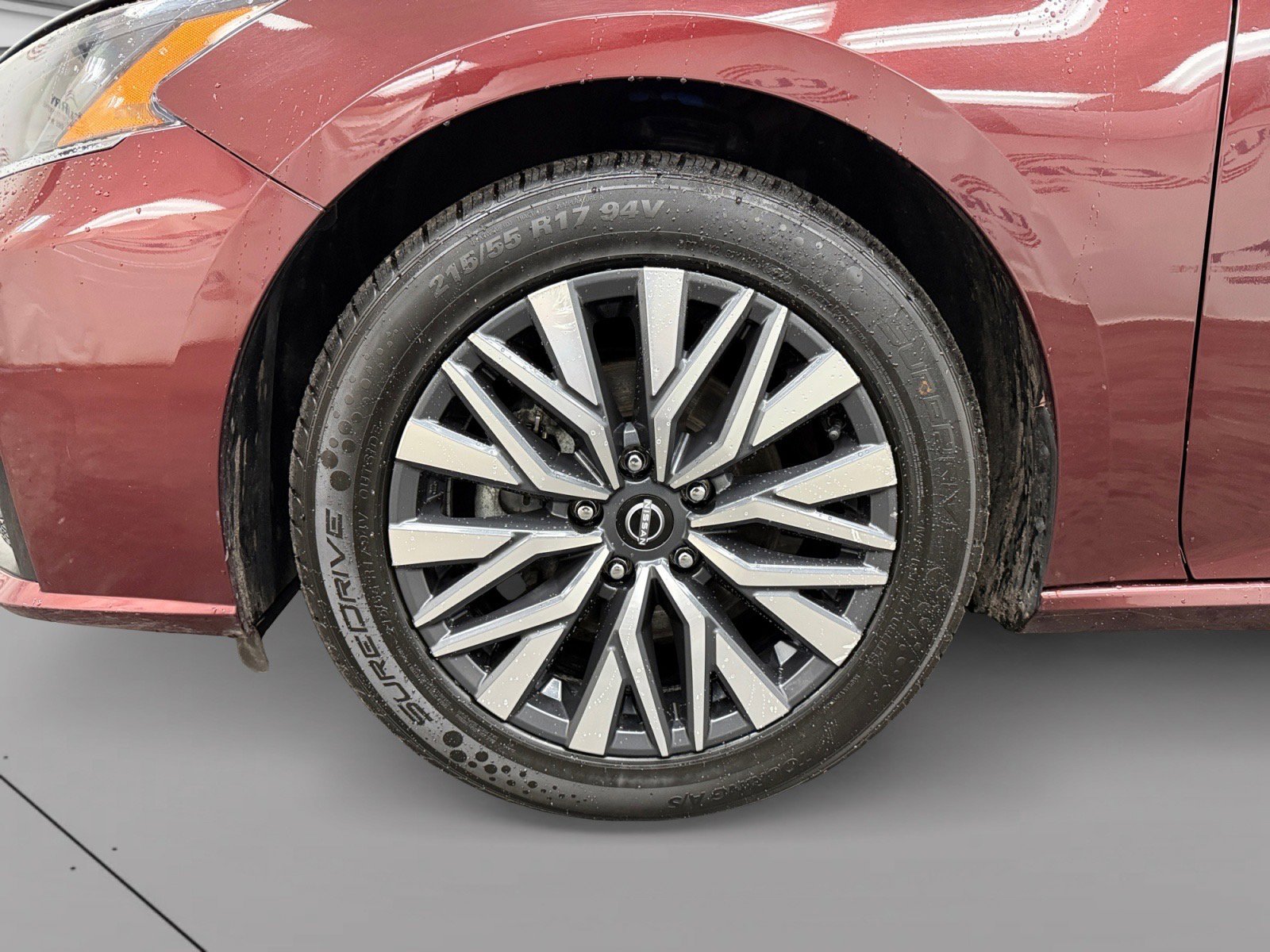 Used 2024 Nissan Altima 2.5 SV FWD image 14