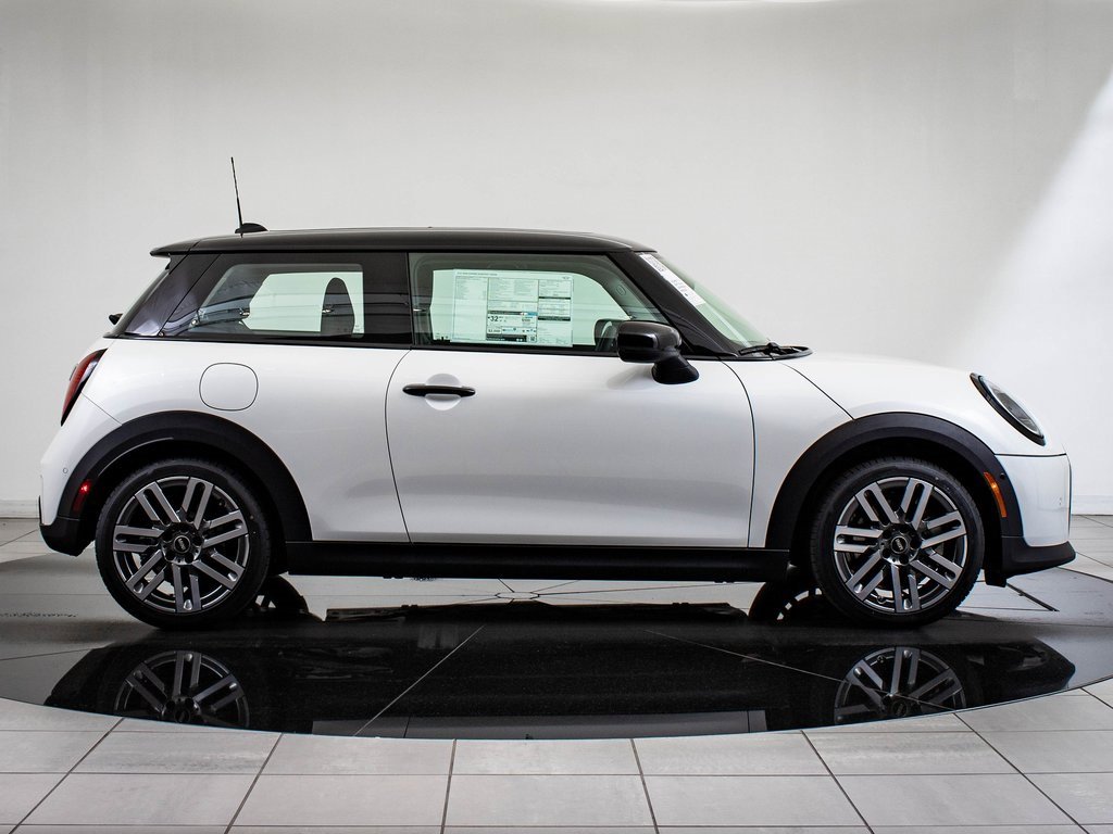 Certified 2025 MINI Cooper 2-Door Hardtop image 11
