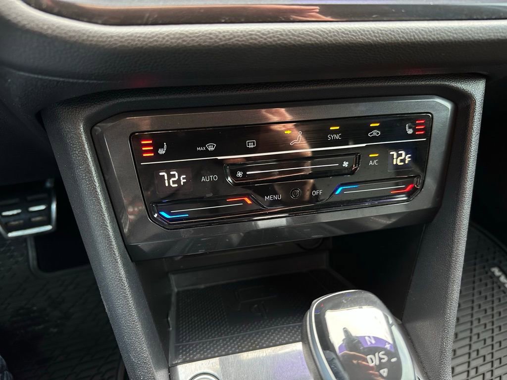 Used 2022 Volkswagen Tiguan SE R-Line FWD image 26