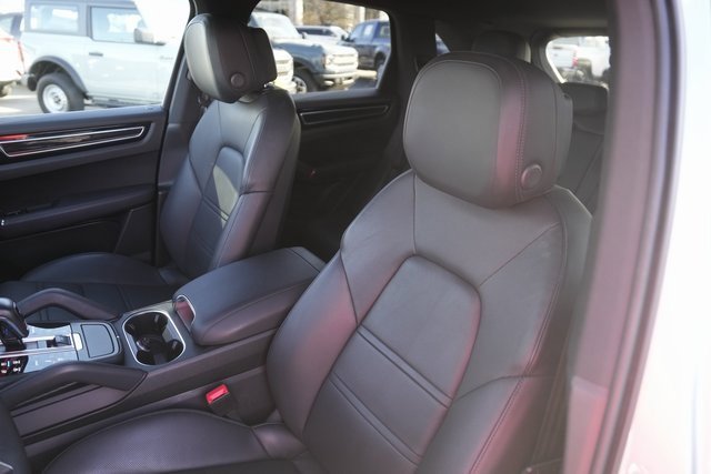 Used 2021 Porsche Cayenne image 10