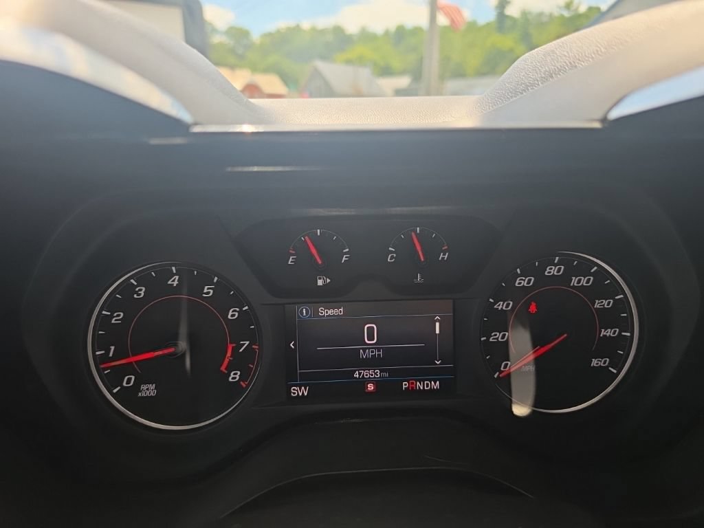 Used 2019 Chevrolet Camaro LT RWD image 17