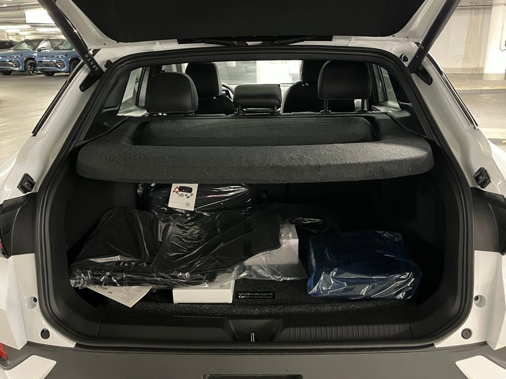 New 2026 Volkswagen ID.4 Pro S Plus image 39