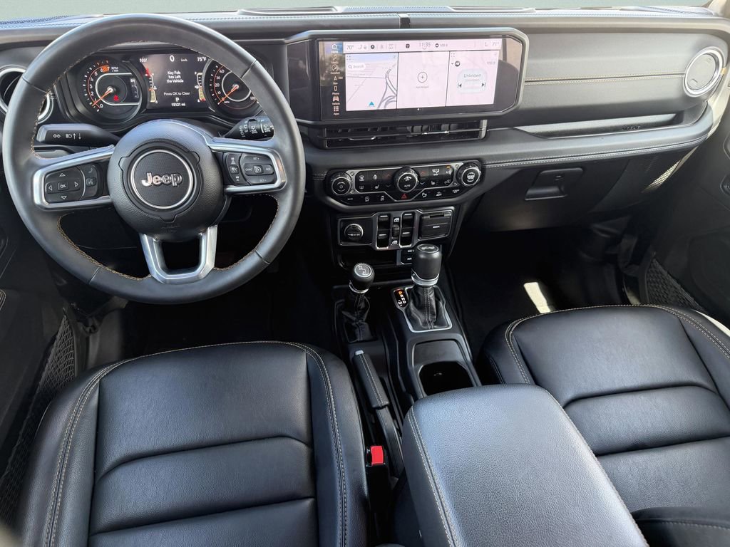 Used 2024 Jeep Wrangler Unlimited Sahara w/ Technology Group AWD/4WD image 15