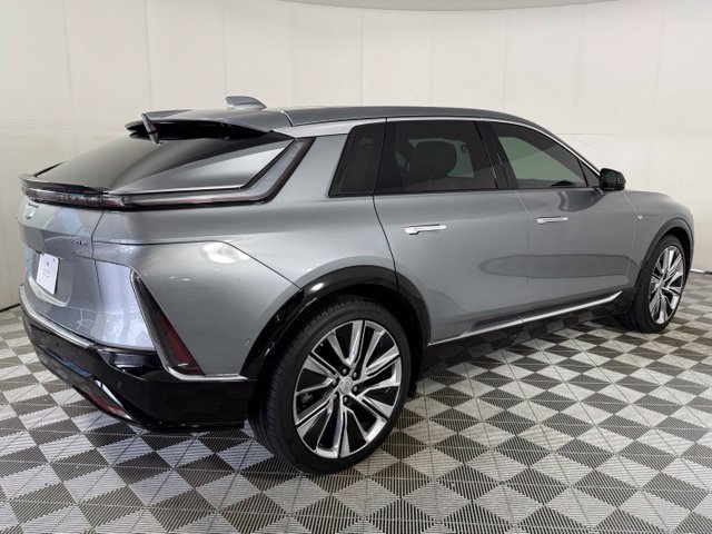 Used 2024 Cadillac Lyriq Luxury RWD image 9