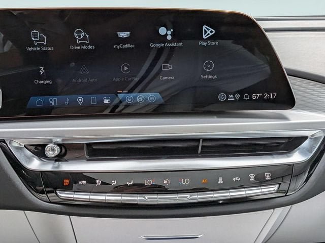 New 2026 Cadillac Lyriq Luxury RWD image 32