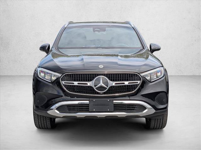 Used 2023 Mercedes-Benz GLC 300 4MATIC image 2