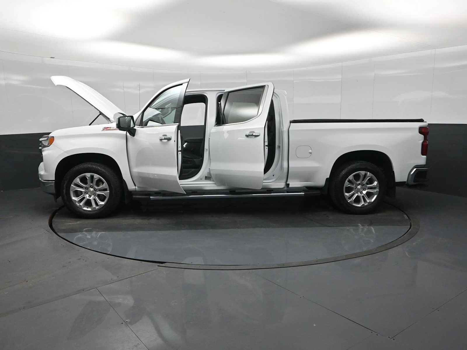 Used 2023 Chevrolet Silverado 1500 LTZ w/ LTZ Convenience Package II image 29