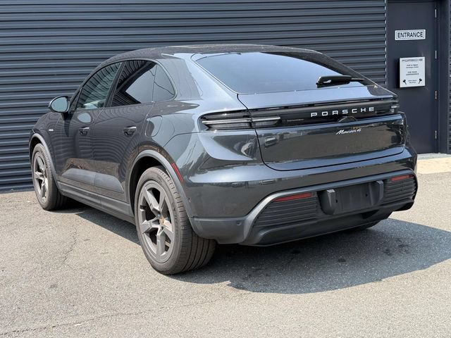 Certified 2024 Porsche Macan 4 Electric AWD/4WD image 3