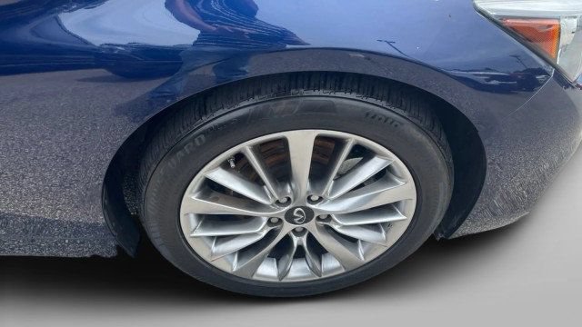 Used 2023 INFINITI Q50 Luxe w/ Cargo Package RWD image 5