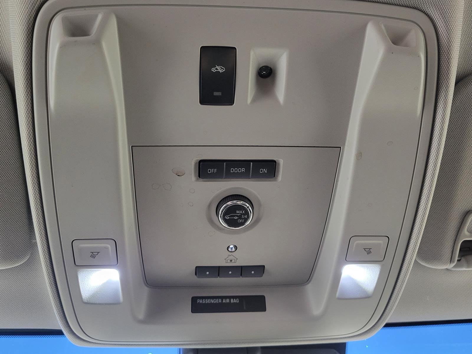 Used 2020 Chevrolet Suburban Premier w/ Max Trailering Package AWD/4WD image 18