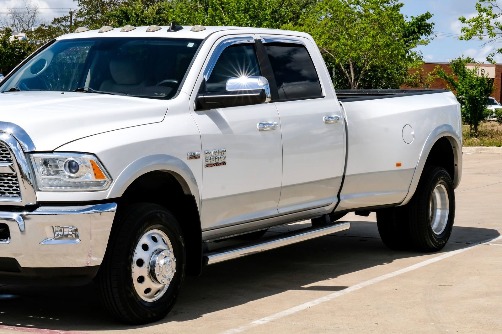 Used 2014 RAM 3500 Laramie image 10