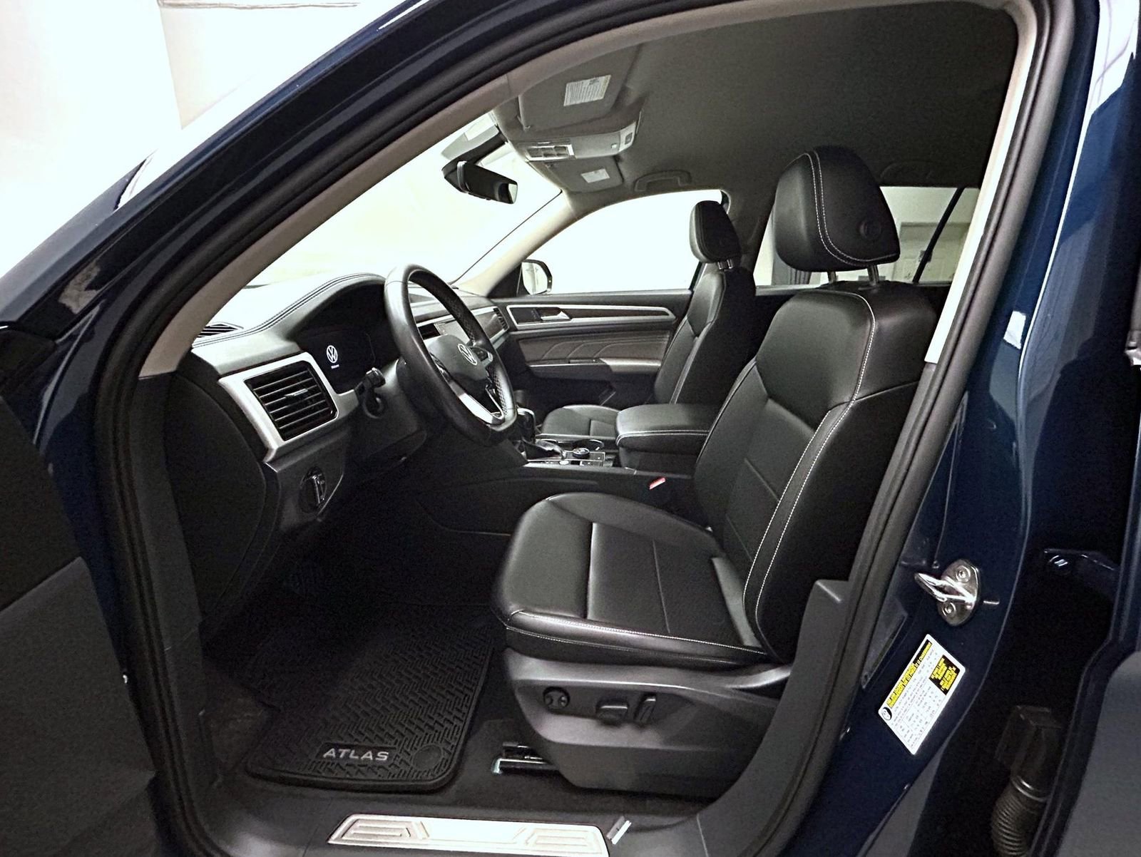 Used 2023 Volkswagen Atlas SE image 10