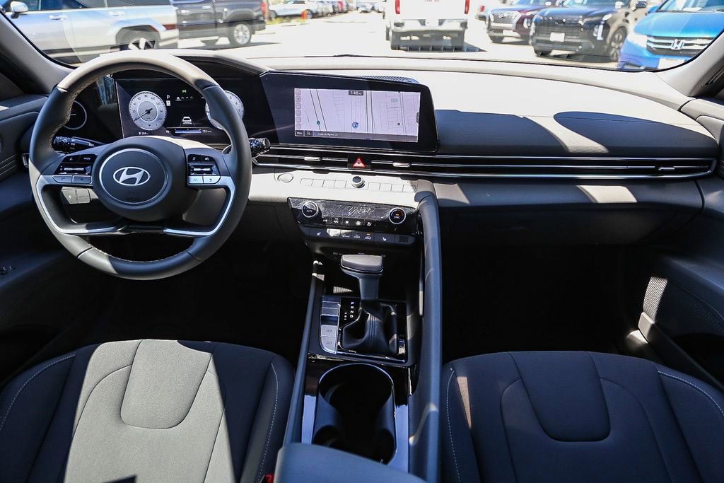 Certified 2024 Hyundai Elantra SEL w/ Convenience Package FWD image 12