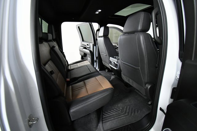 Used 2024 Chevrolet Silverado 3500 High Country w/ Technology Package image 24