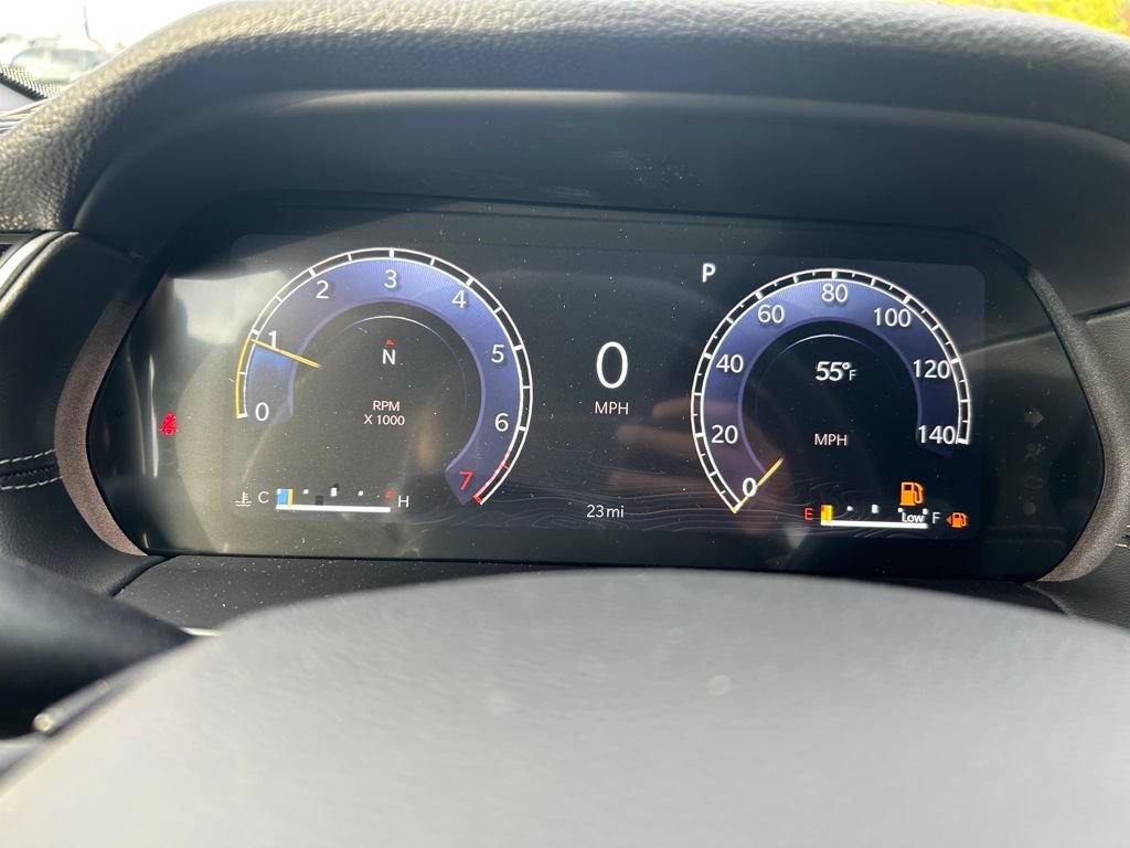 New 2025 Jeep Grand Cherokee Altitude AWD/4WD image 11