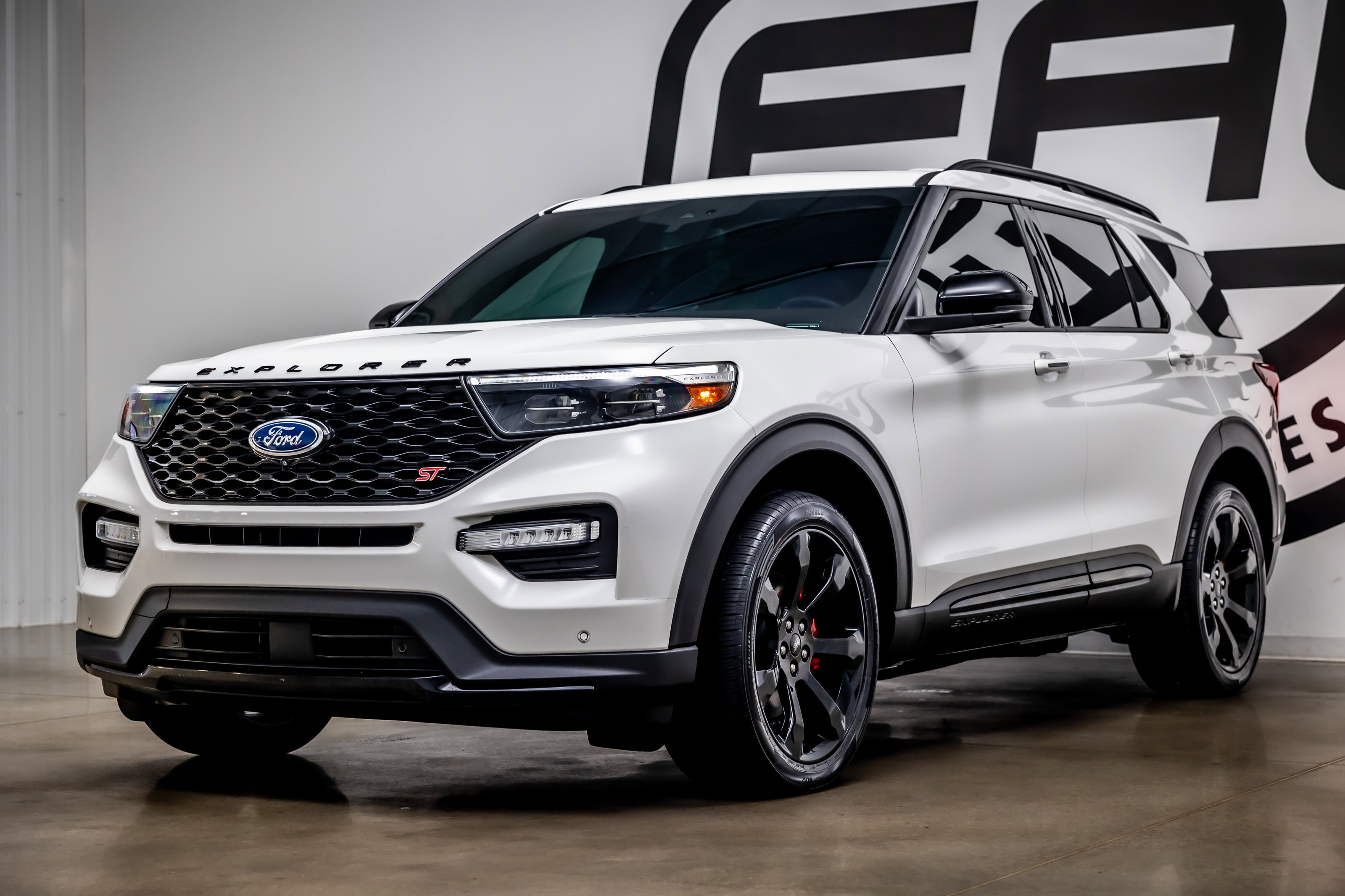 Used 2023 Ford Explorer ST w/ Equipment Group 401A image 30
