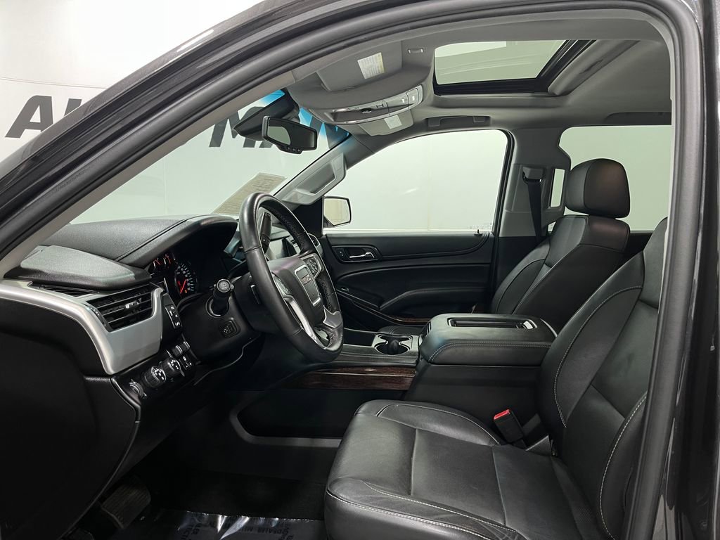 Used 2018 GMC Yukon SLT w/ HD Trailering Package image 13