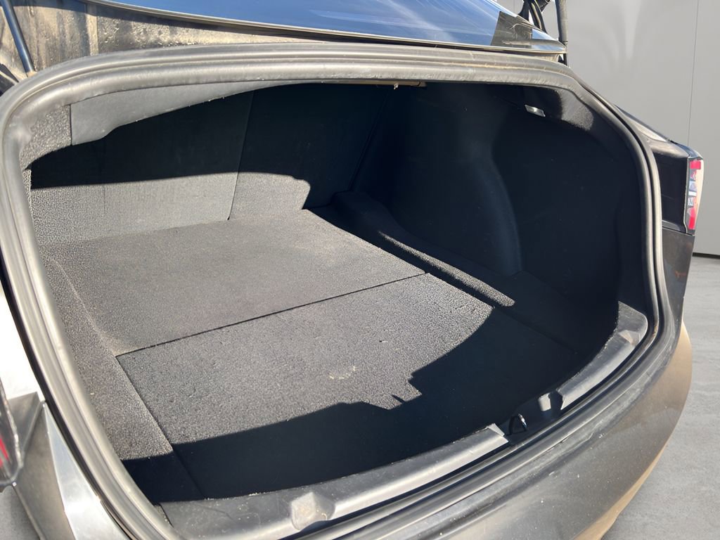 Used 2018 Tesla Model 3 Long Range AWD/4WD image 30