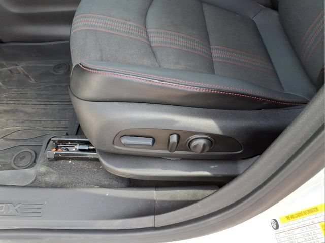 Used 2024 Chevrolet Equinox RS AWD/4WD image 16