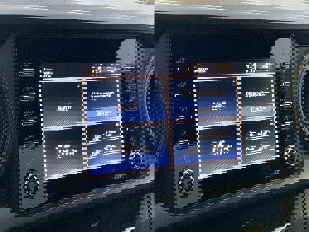 Used 2020 Toyota Tacoma SR image 22