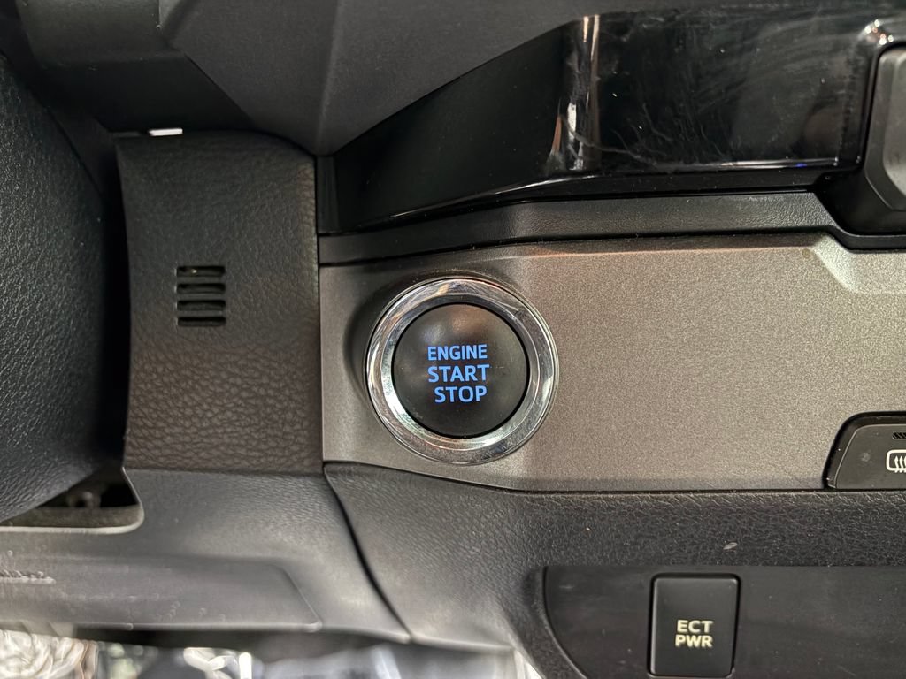 Used 2017 Toyota Tacoma TRD Off-Road w/ Tow Package RWD image 21