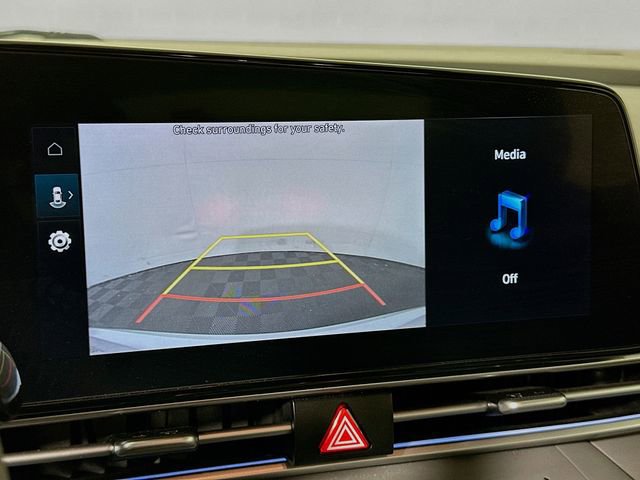 Used 2024 Hyundai Elantra SEL image 17