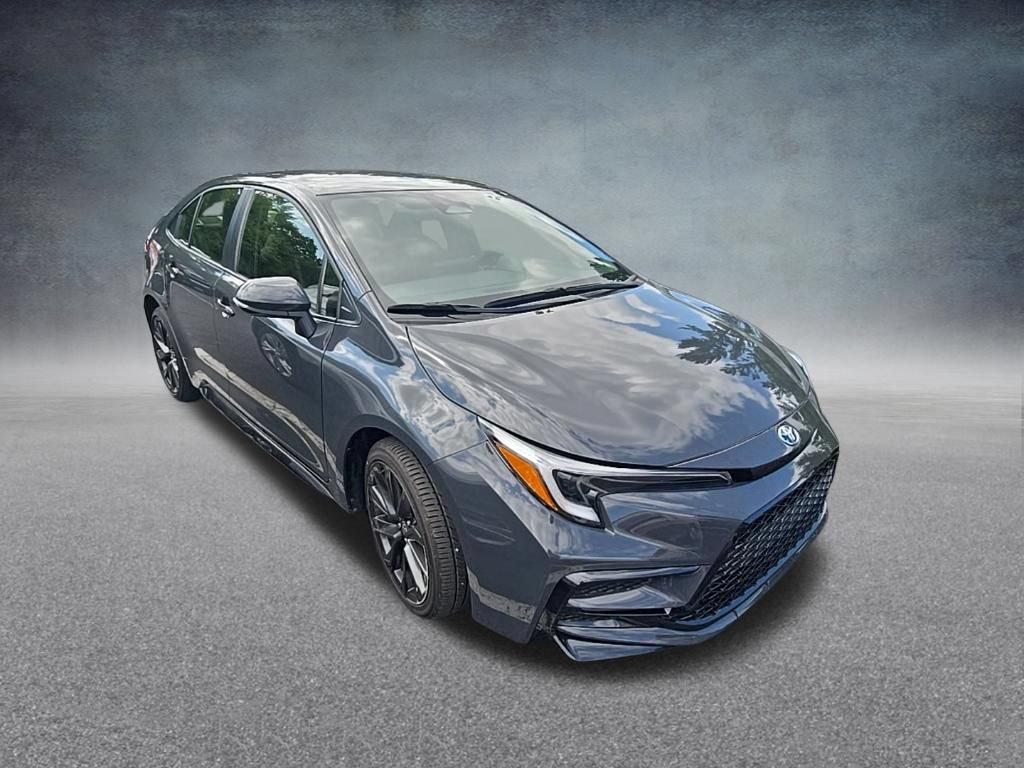 Used 2025 Toyota Corolla SE FWD image 2