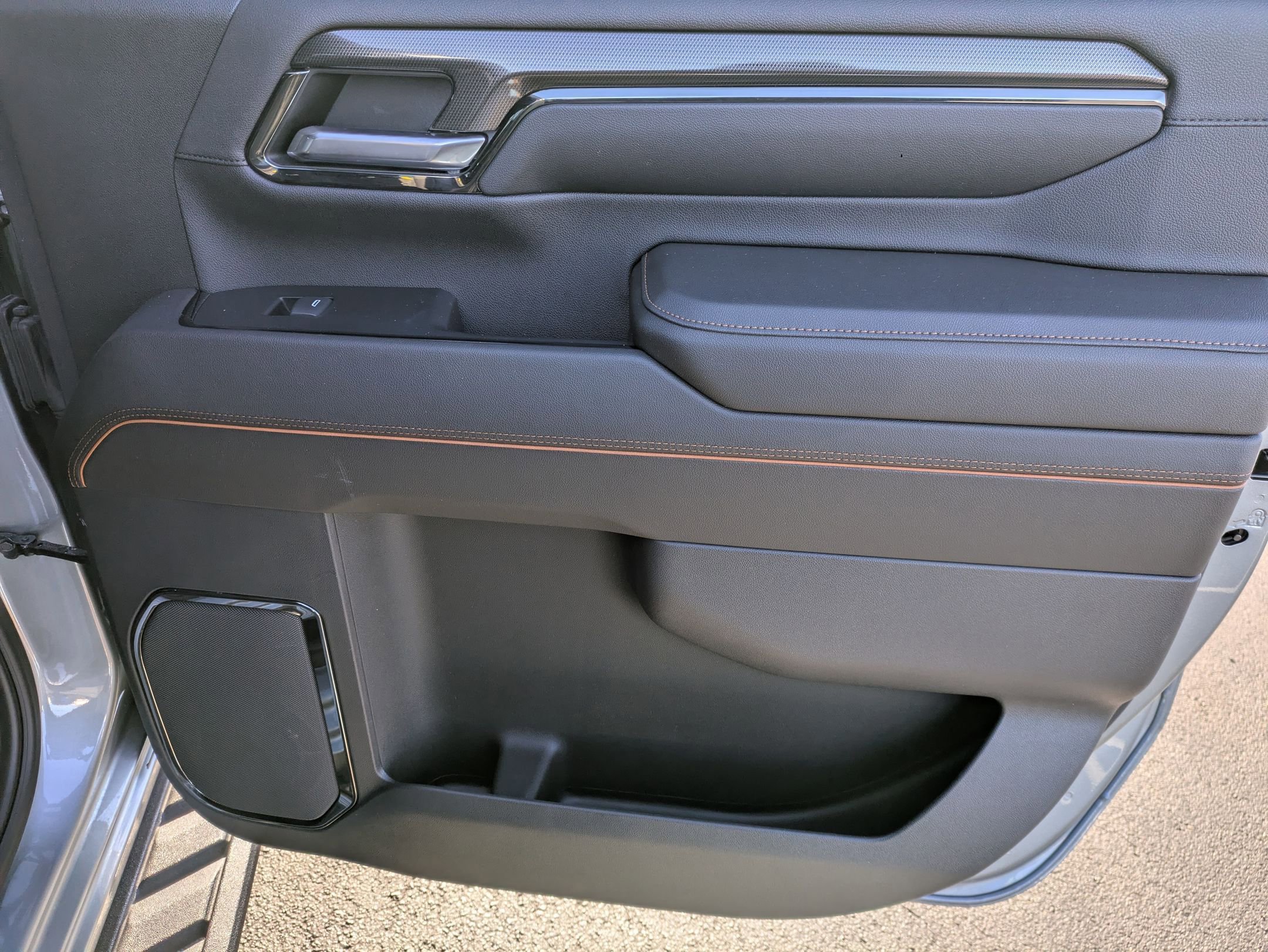 Used 2024 GMC Sierra 2500 AT4 w/ AT4 Premium Plus Package image 33