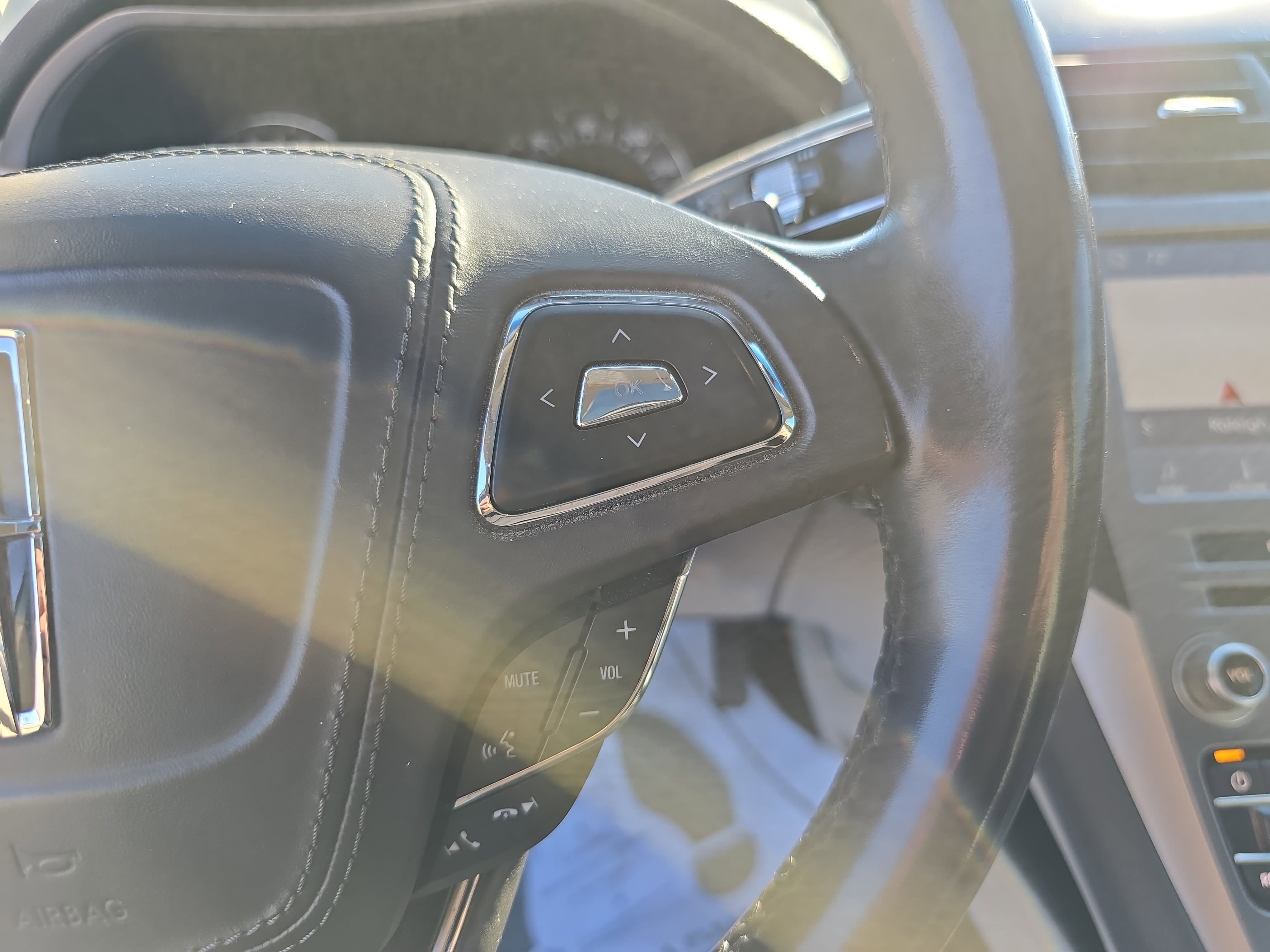 Used 2019 Lincoln MKZ Reserve w/ Luxury Package image 17