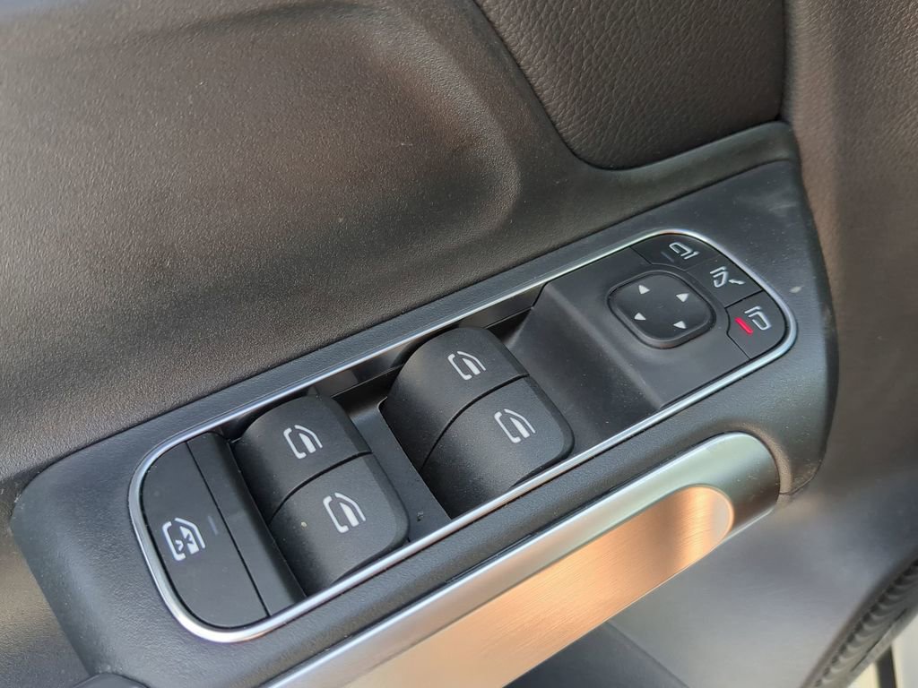 New 2024 Mercedes-Benz GLB 35 AMG 4MATIC image 11